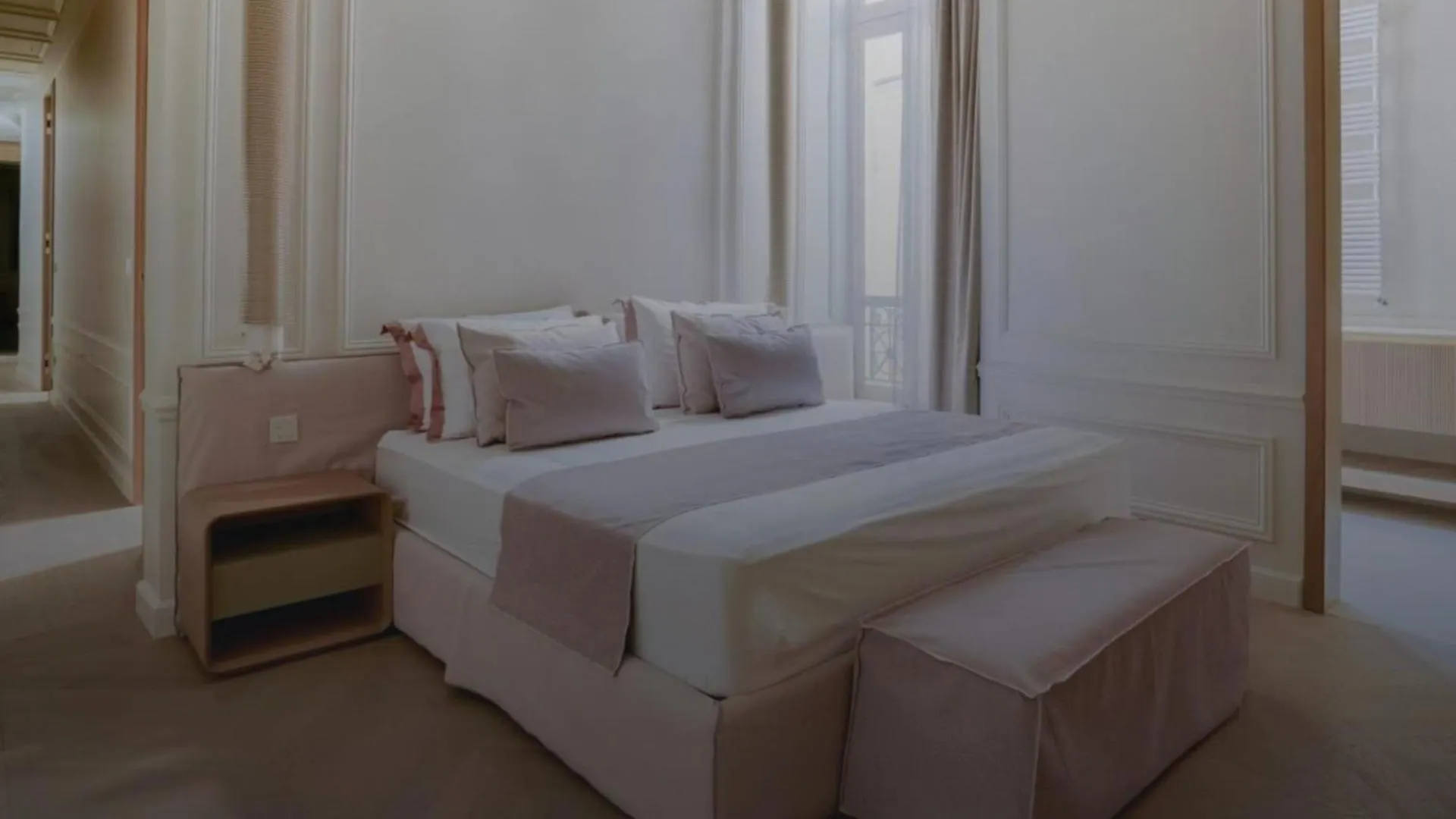 Apartment Rue De La Sourdiere In